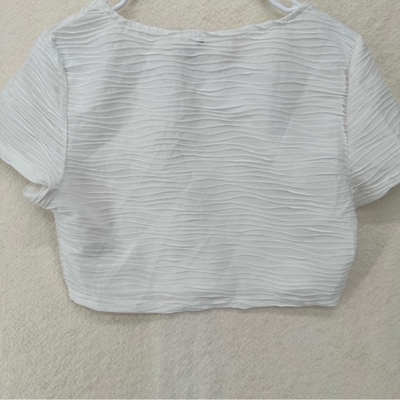 Princess Polly Wave White Textured Crop Top - Picture 3 of 4